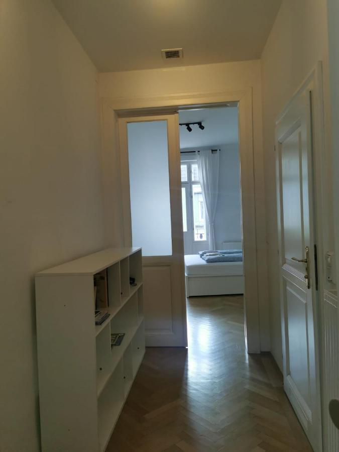 וינה Central Mariahilfer Apartment 4 Min To The City Shopping Center And Schoenbrunn Palace מראה חיצוני תמונה