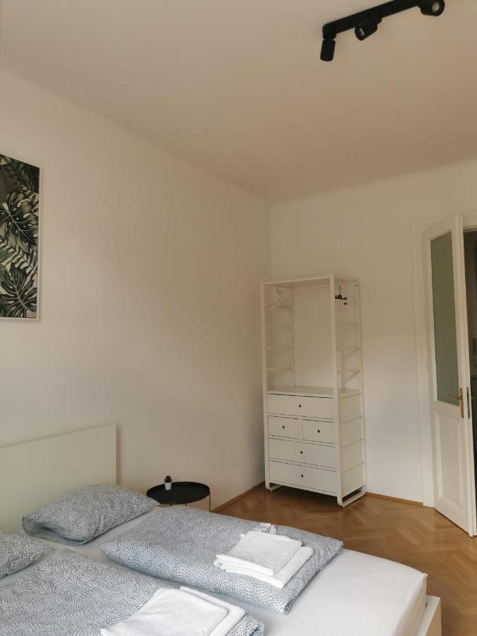 וינה Central Mariahilfer Apartment 4 Min To The City Shopping Center And Schoenbrunn Palace מראה חיצוני תמונה